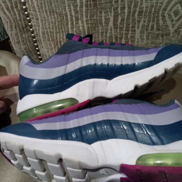 Nike Air Max 95 Athletic Shoes/Sneakers - Picture 4 of 14